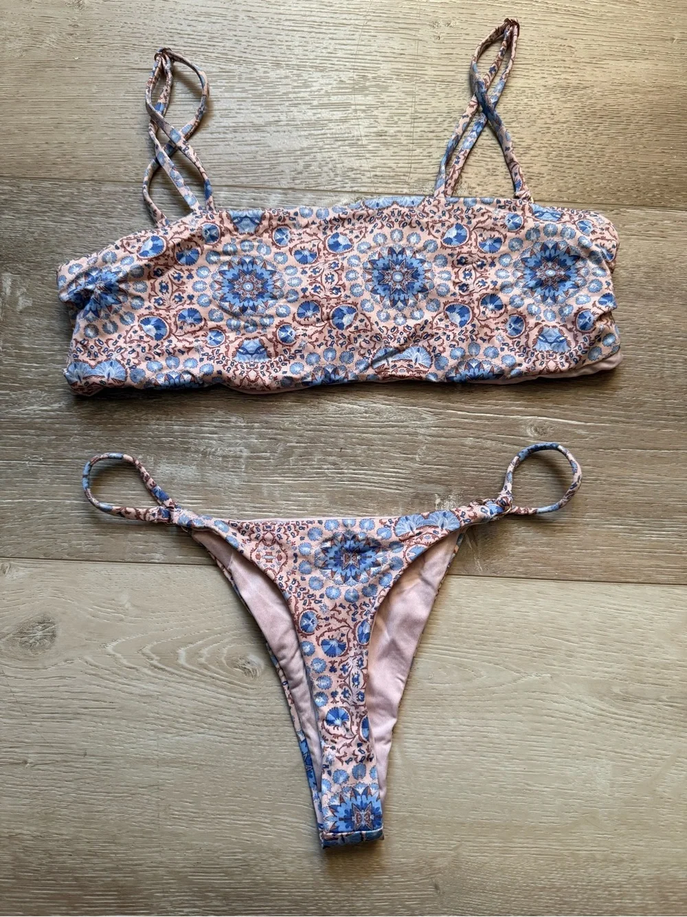 Frankie’s Bikinis Joy Bikini Set Moroccan Blues mosaic print size xs/s
